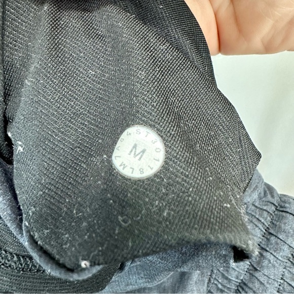 Lululemon Pace Breaker 9” Shorts - Picture 6 of 8